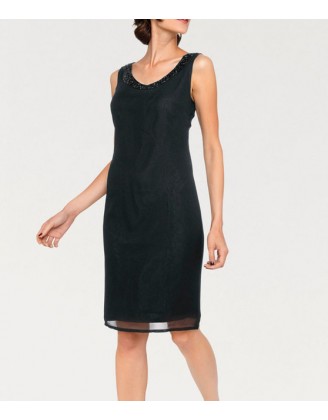 Elegantné šaty vyšívané perličkami so sakom, čierne