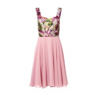 Saténové šaty s kvetinovým vzorom