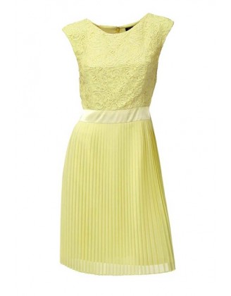 Čipkované šaty s plisovanou sukňou Ashley Brooke, vanilková