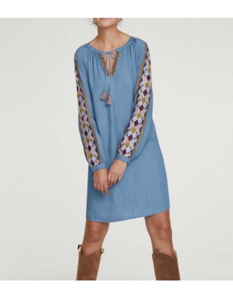 Rifľové šaty s výšivkou Heine, svetlo-modrá